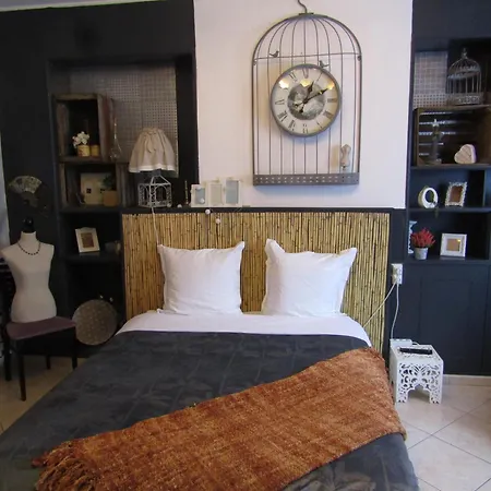 D'hotes Au Nid Du Thil Bed & Breakfast *